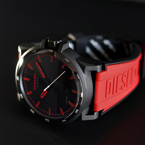DIESEL」 強く、印象的なデザインが特徴のD-48‼ – 腕時計のななぷれ